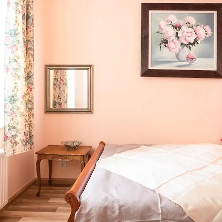 Apartment Na Cichej 5 A3 *