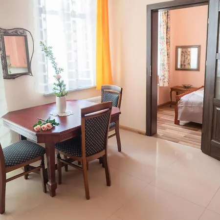 Na Cichej 5 A3 كولوبرزيغ